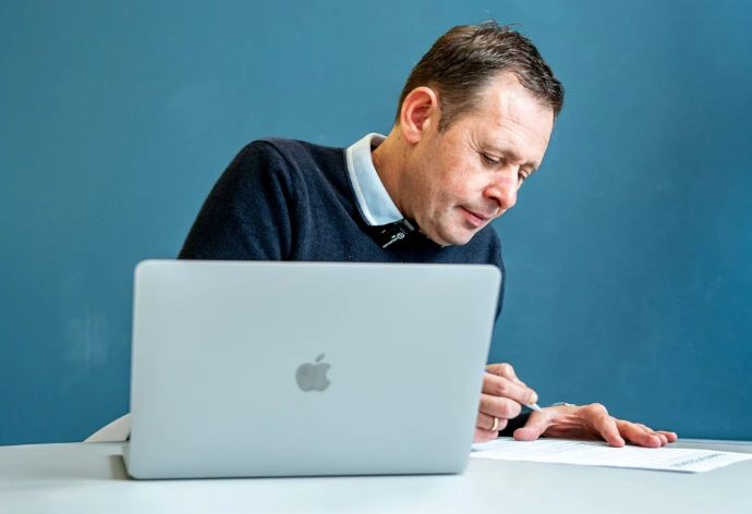 Zeitersparnis und Effizienzsteigerung durch automatisierte Betriebsabläufe mit Alineas.